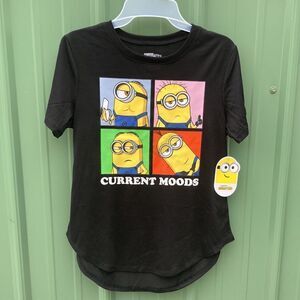 Women’s Minions Graphic Lightweight Elongated T-Shirt With Short Sleeves Size S